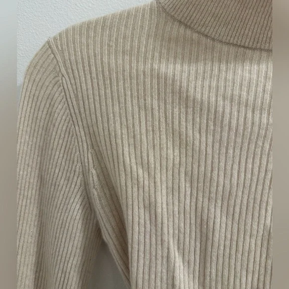 - Reformation Osteria Open Back Sweater -cashmere - Picture 2 of 6